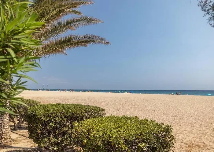 Le Neptune Camping *